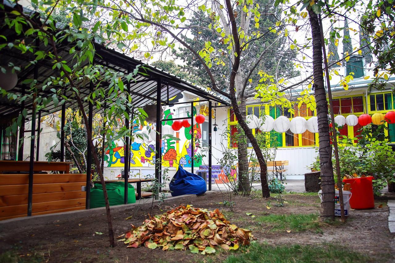 Zgarbi Hostel Tbilisi Exterior photo
